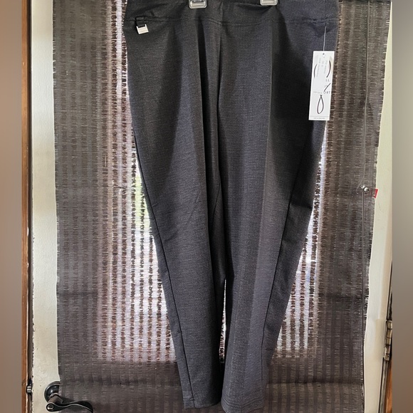 NWT women’s dress pants XXL - Picture 9 of 10